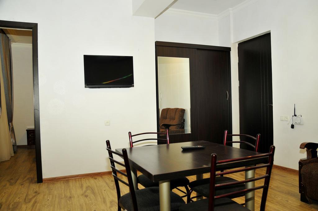 Alma-Ata Hotel Borjomi Quarto foto